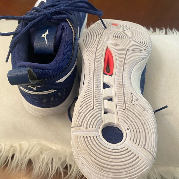 Like new volleyball shoes. Only worn in about 7 games. - Picture 5 of 5